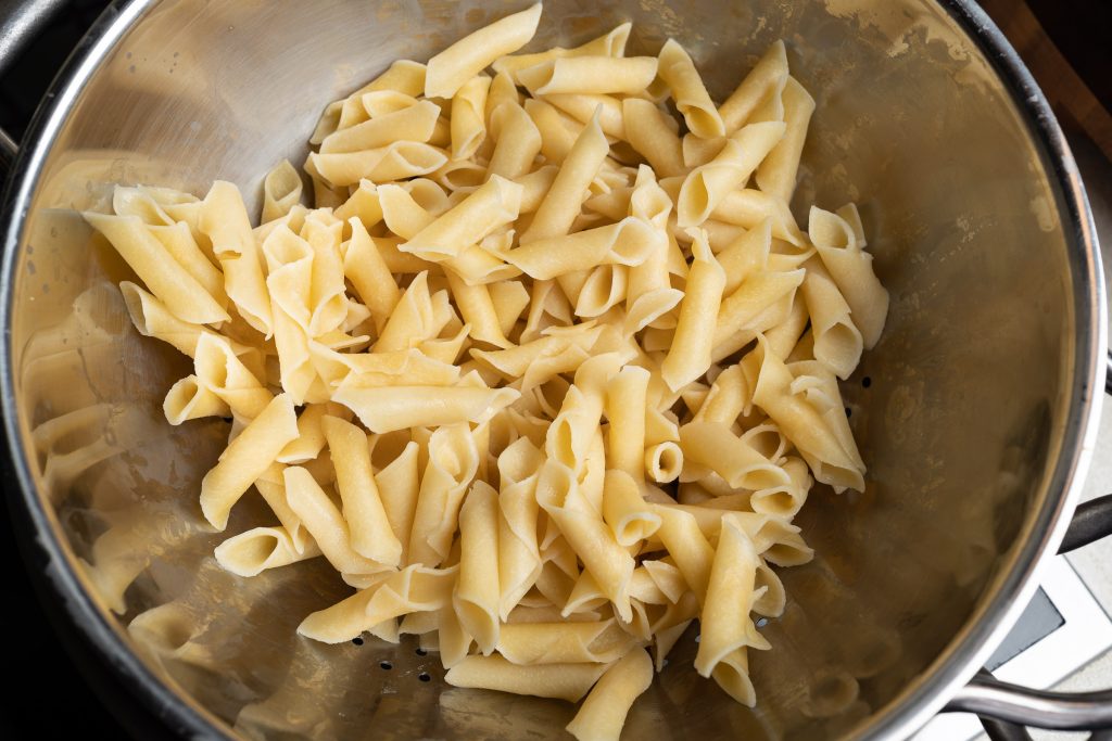 Gekochte Pasta Fuzi für Trüffelpasta