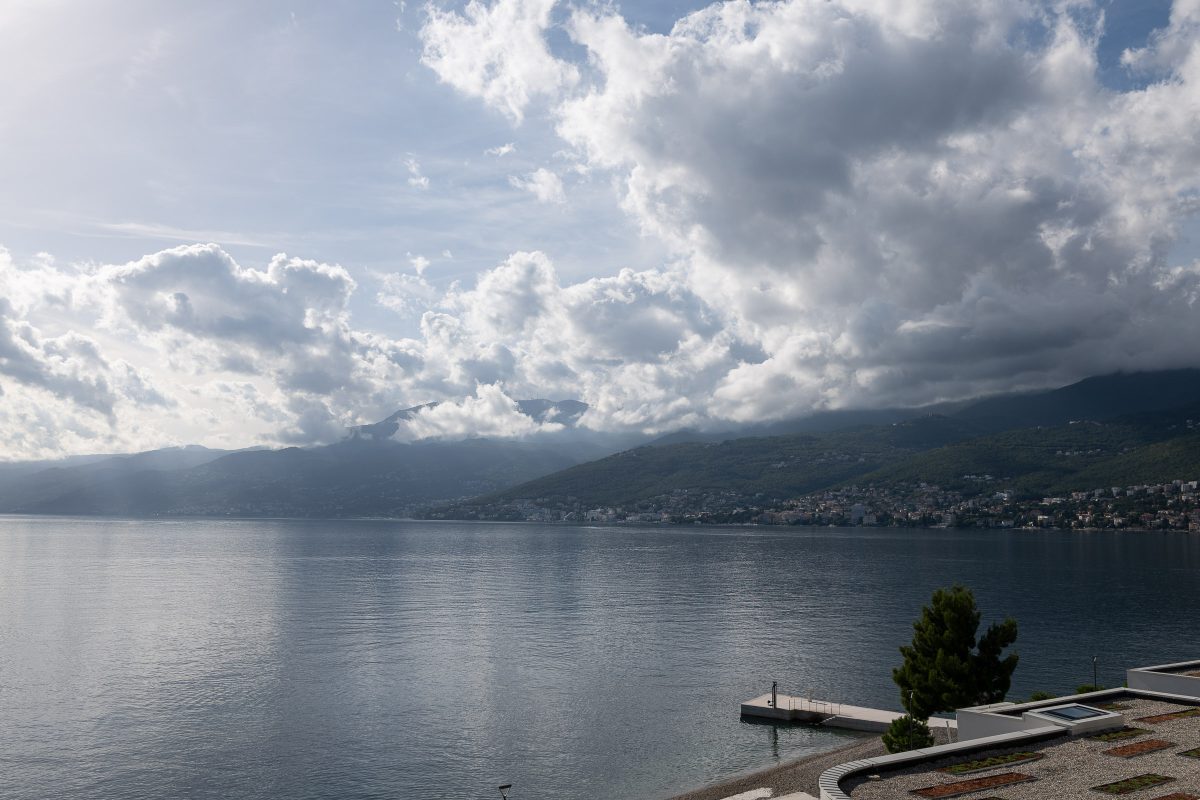Hilton Rijeka Blick Richtung Opatija