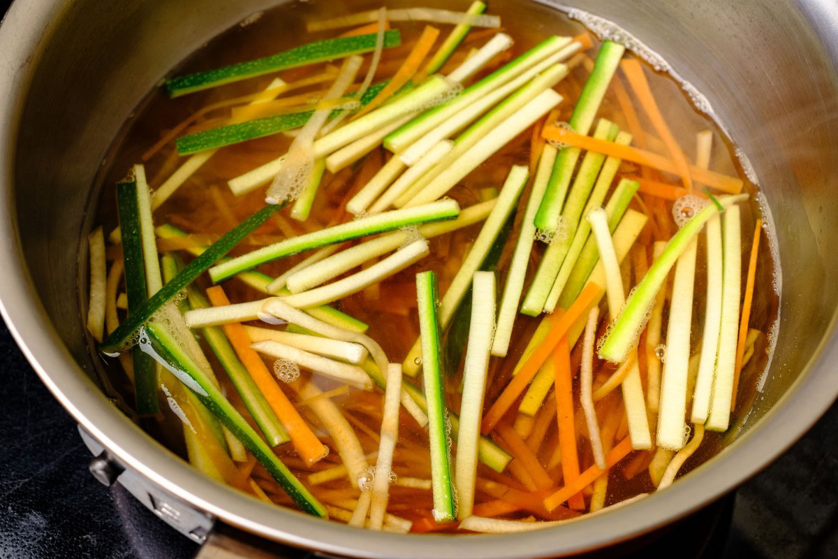 Diät-Suppe Gemüse kochen