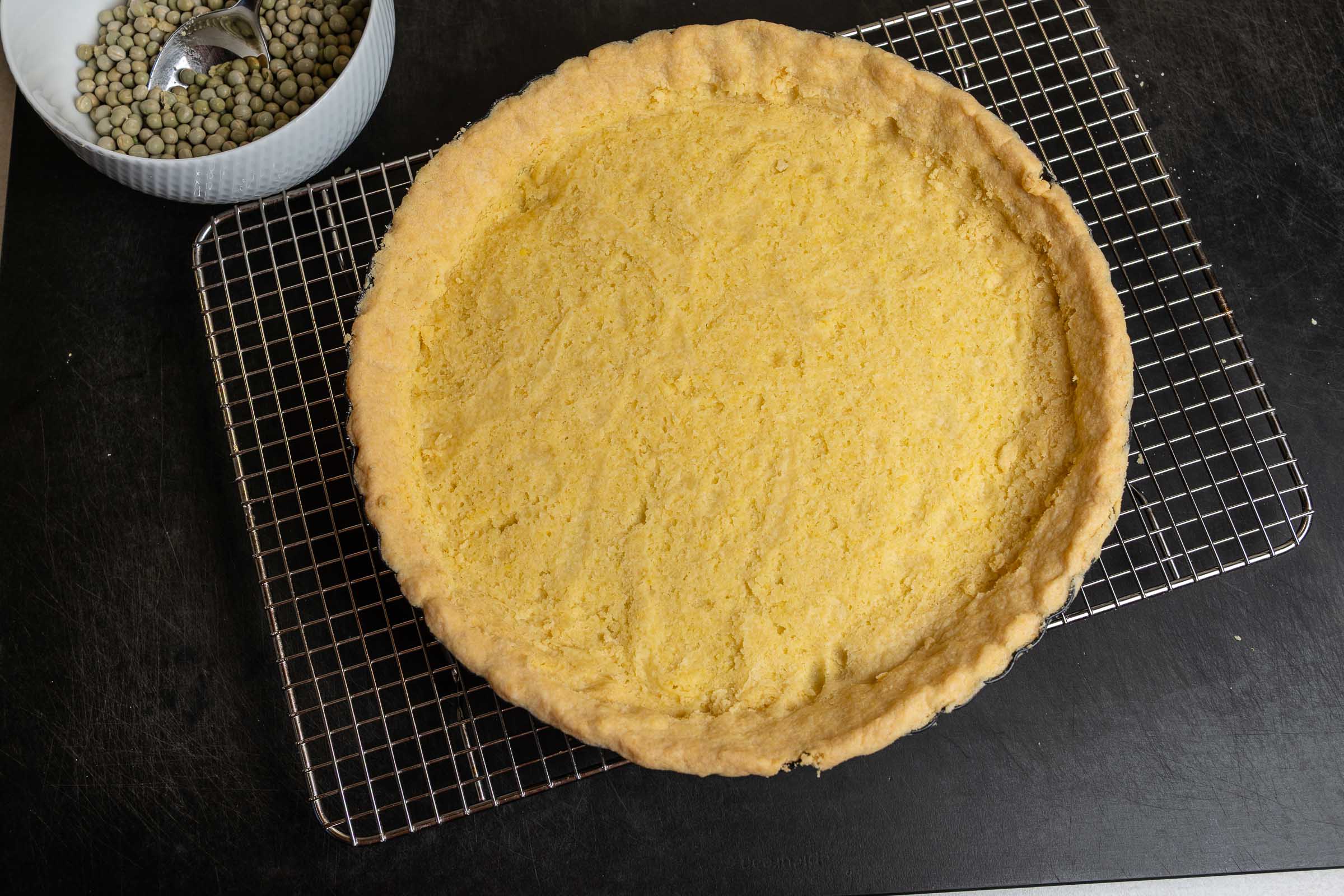 Blind gebackener Mürbeteig fertig, Tarte-oder Kuchenboden.