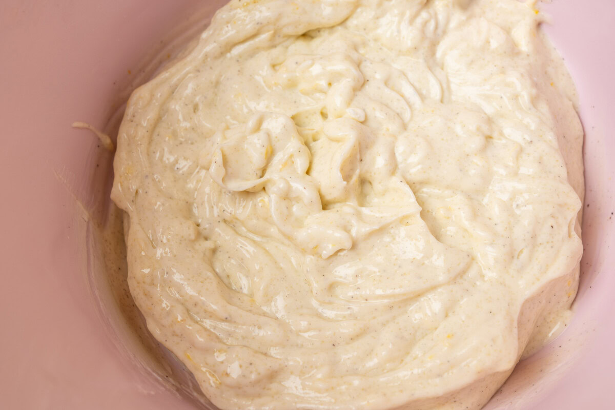 Frisch gerührte Vanillecreme für Tartefüllung